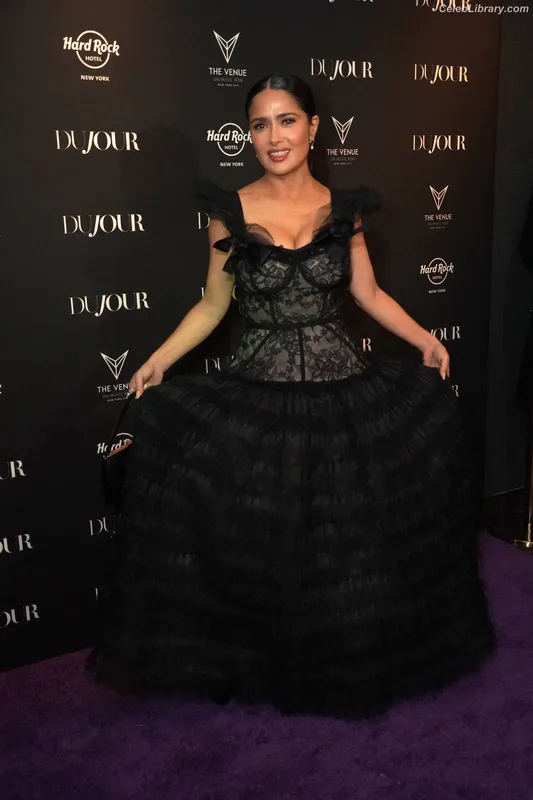 Salma Hayek photo 16 of 3053
