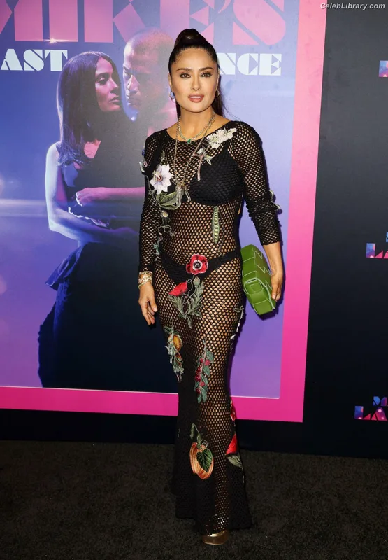 Salma Hayek photo 6 of 3053