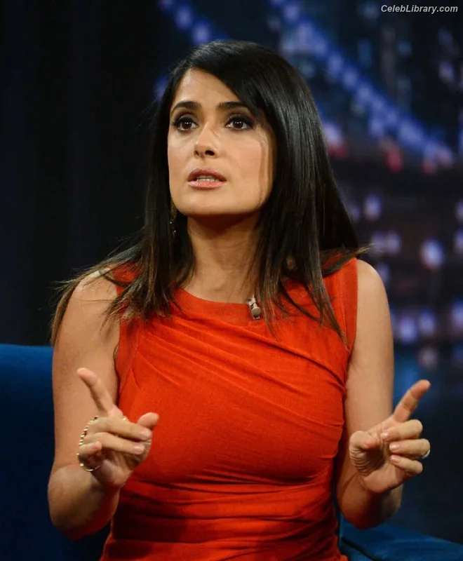 Salma Hayek photo 20 of 3053