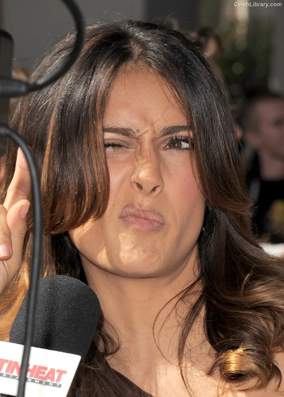 Salma Hayek photo 22 of 3053