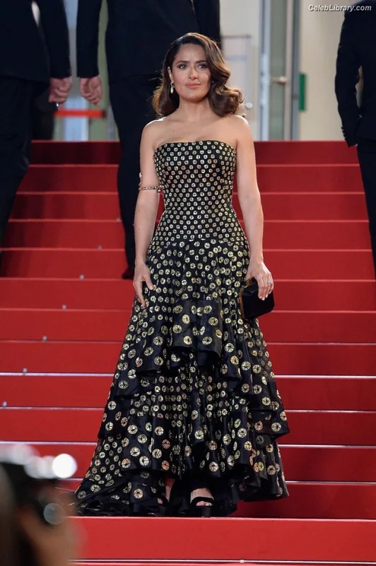 Salma Hayek photo 19 of 3053