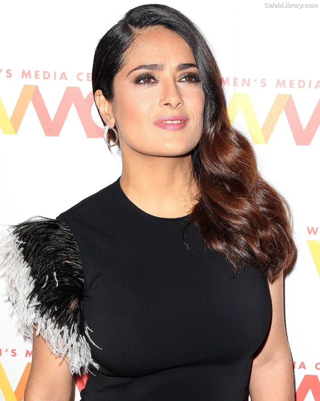 Salma Hayek photo 1 of 3053