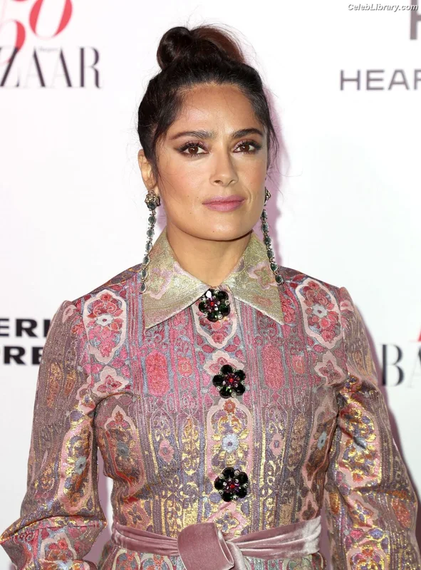 Salma Hayek photo 2 of 3053