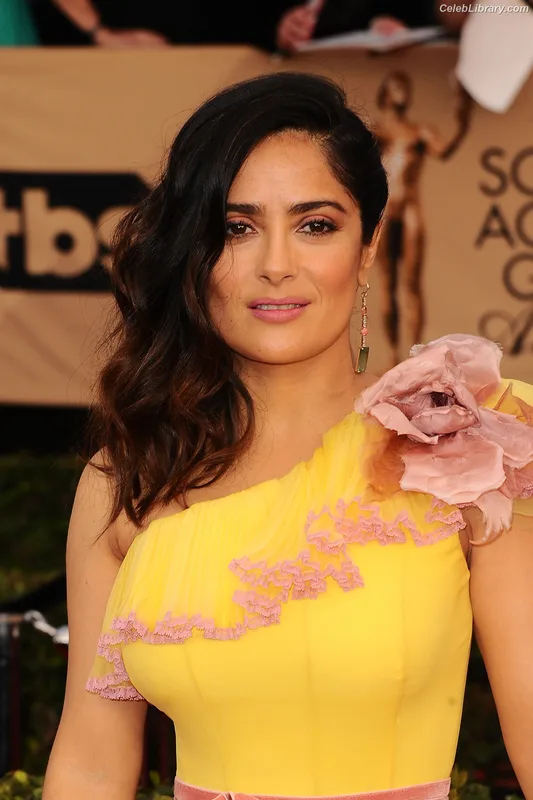 Salma Hayek photo 20 of 3053