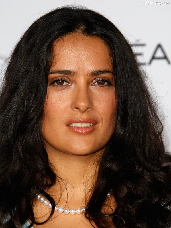 Salma Hayek photo 5 of 3053