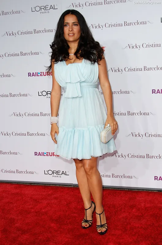 Salma Hayek photo 10 of 3053