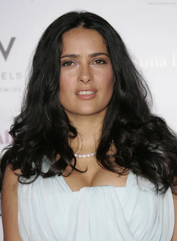 Salma Hayek photo 6 of 3053