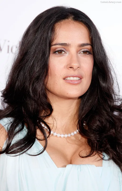 Salma Hayek photo 22 of 3053