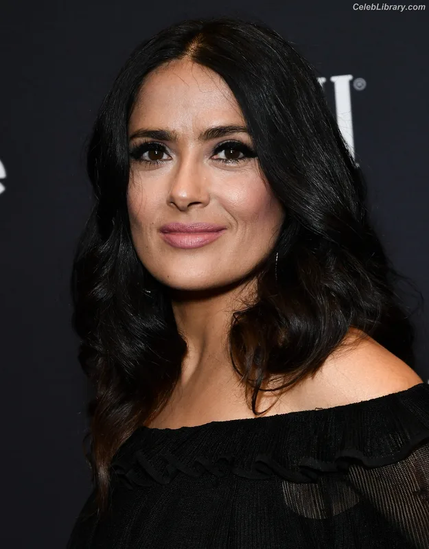 Salma Hayek photo 18 of 3053