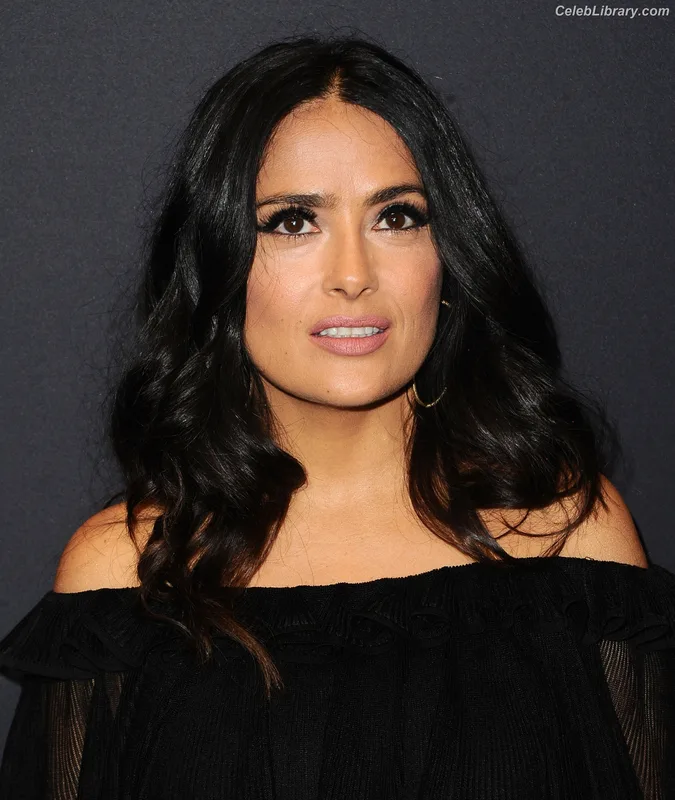 Salma Hayek photo 19 of 3053