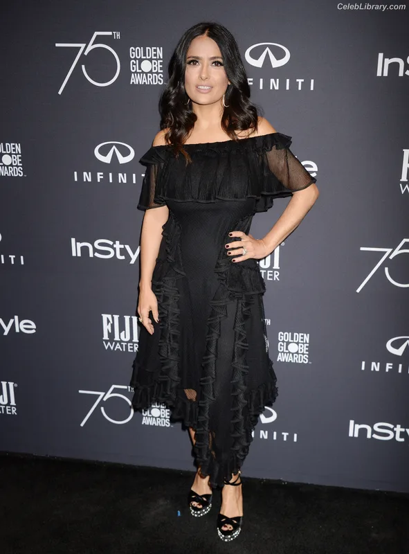 Salma Hayek photo 6 of 3053