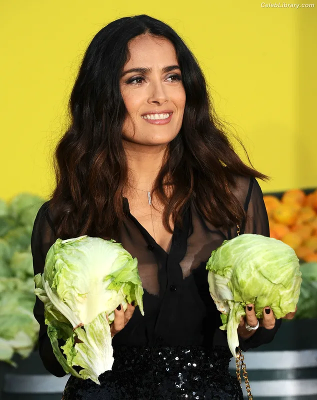 Salma Hayek photo 17 of 3053