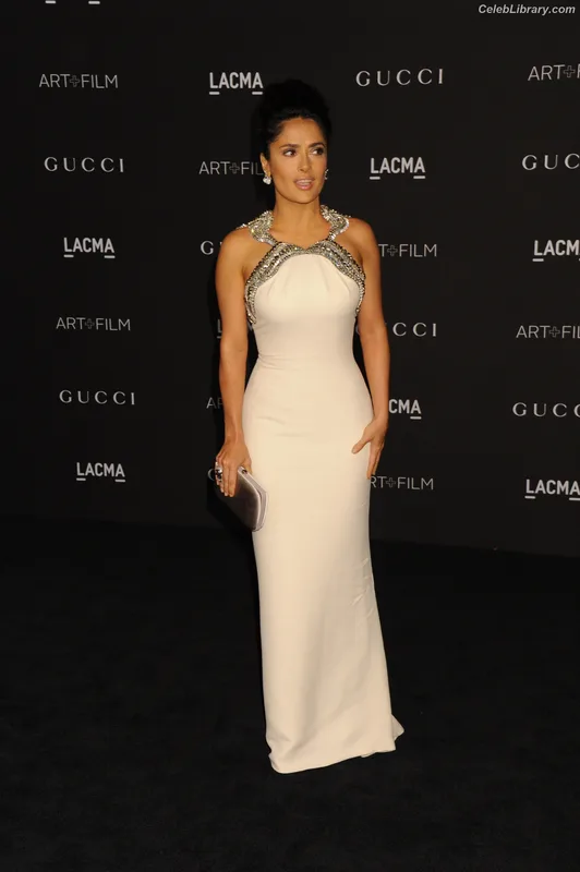 Salma Hayek photo 5 of 3053