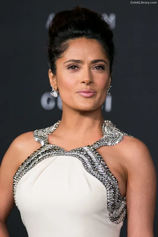 Salma Hayek photo 9 of 3053