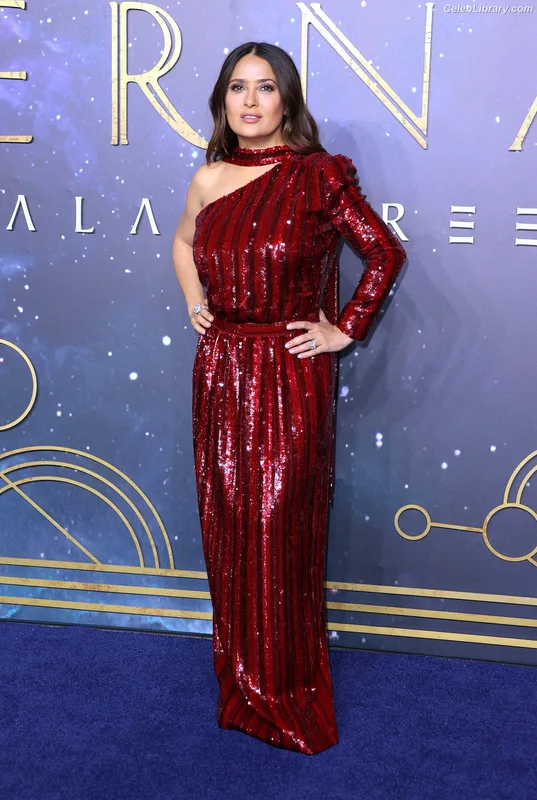 Salma Hayek photo 3 of 3053
