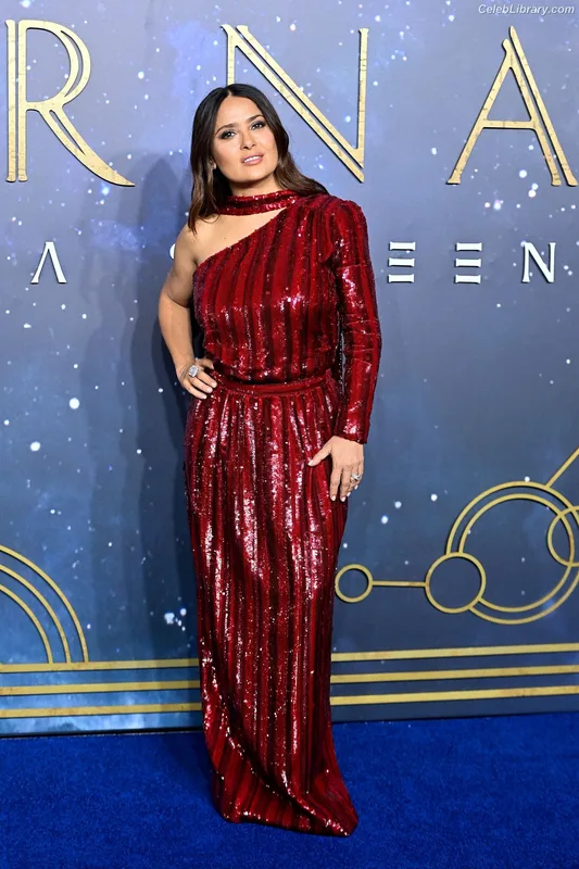 Salma Hayek photo 6 of 3053