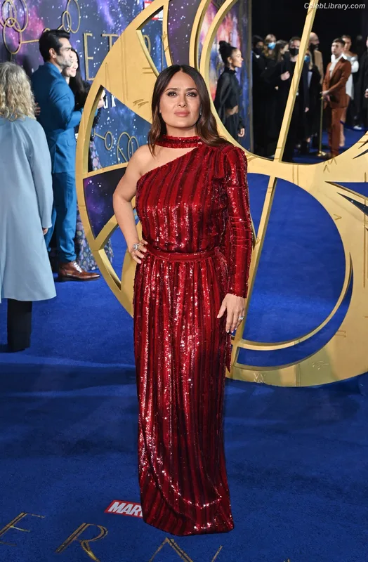 Salma Hayek photo 13 of 3053