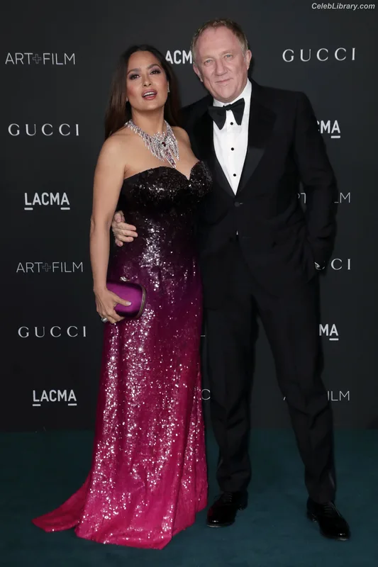 Salma Hayek photo 1 of 3053