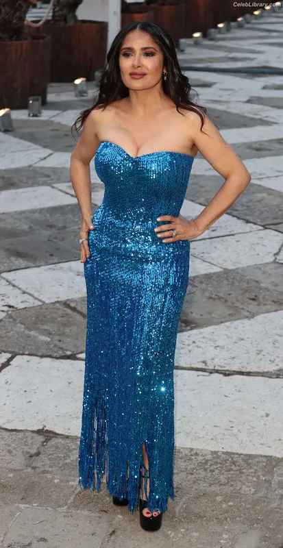 Salma Hayek photo 16 of 3053