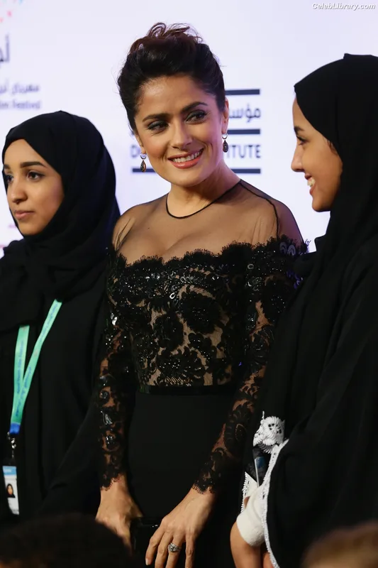 Salma Hayek photo 13 of 3053