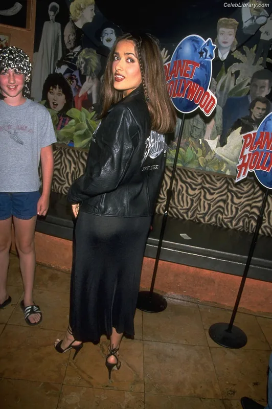 Salma Hayek photo 14 of 3053