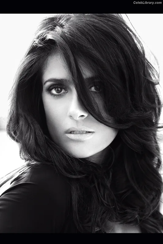 Salma Hayek photo 1 of 3053