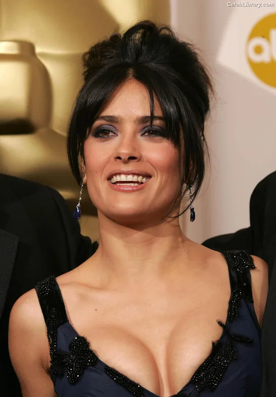 Salma Hayek photo 8 of 3053