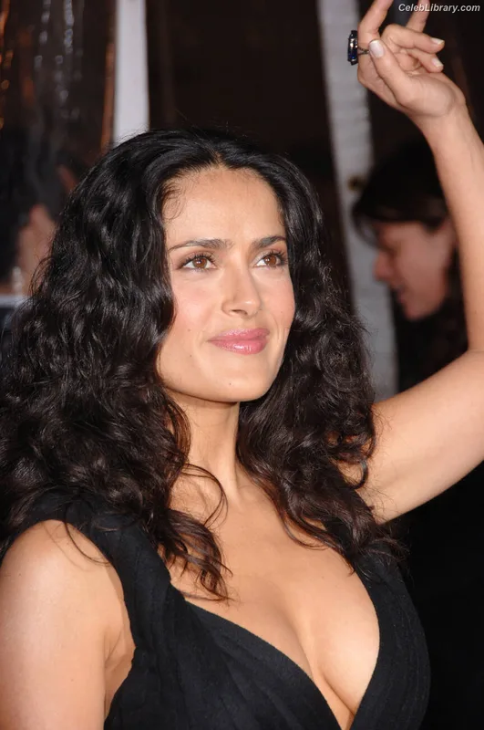 Salma Hayek photo 9 of 3053