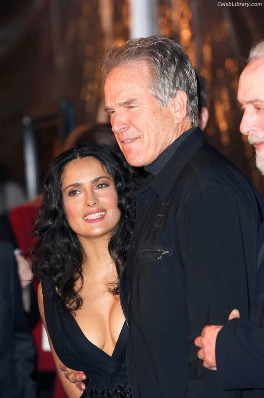 Salma Hayek photo 1 of 3053