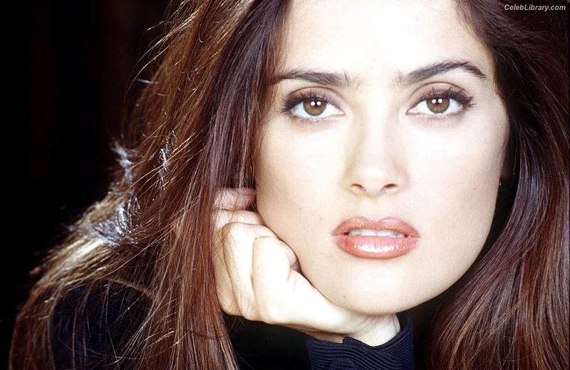 Salma Hayek photo 21 of 3053
