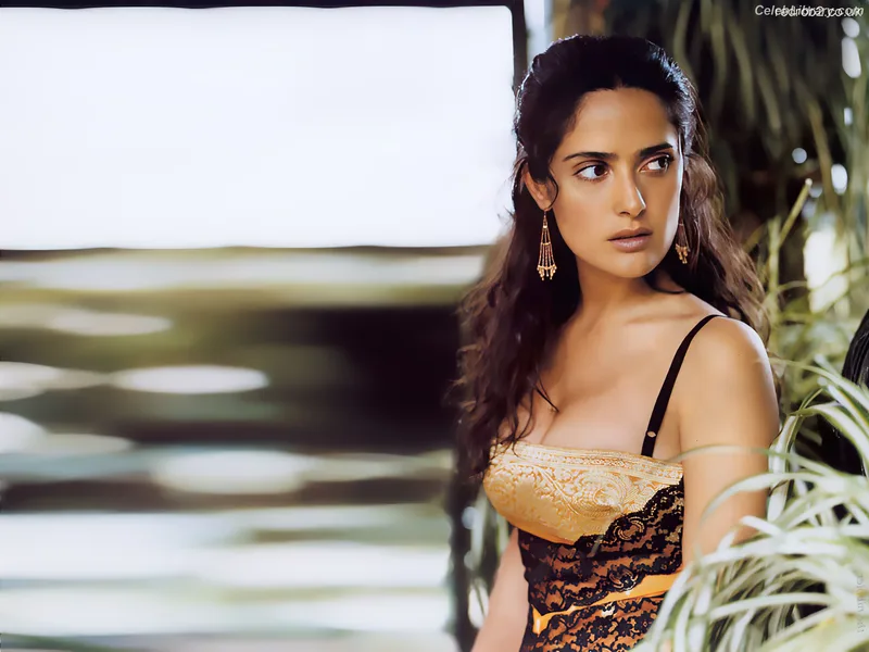 Salma Hayek photo 13 of 3053
