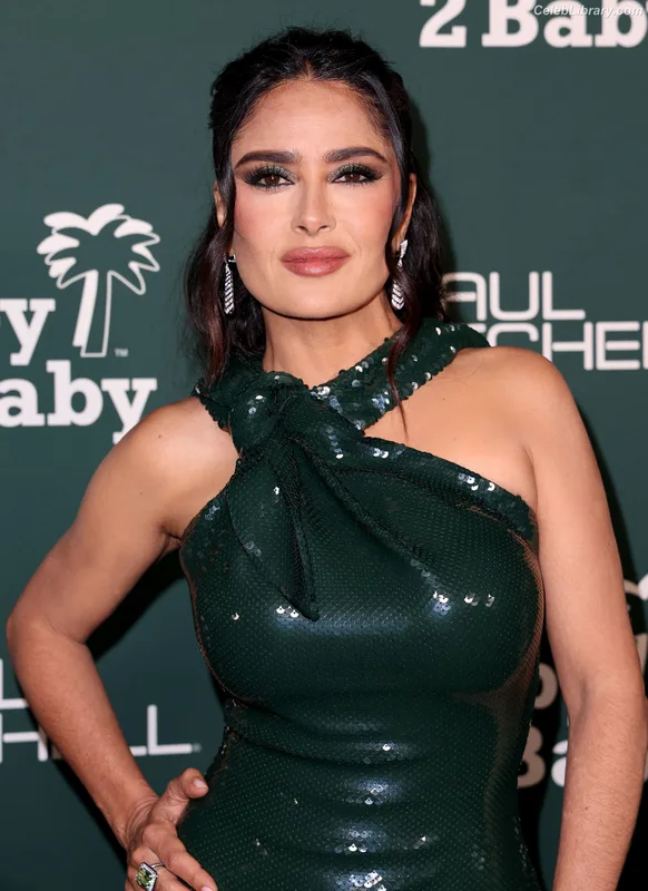 Salma Hayek photo 19 of 3053