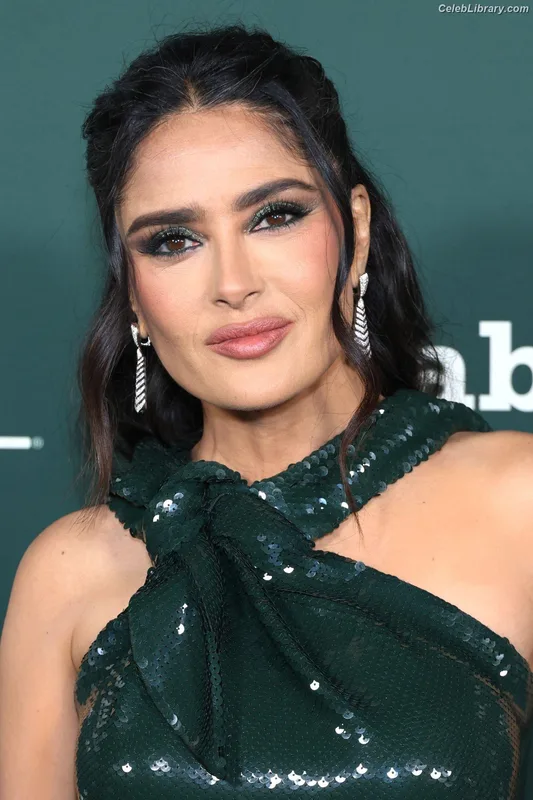 Salma Hayek photo 6 of 3053