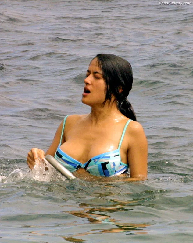 Salma Hayek photo 13 of 3053