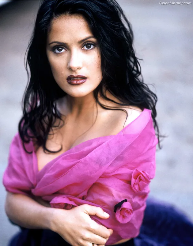 Salma Hayek photo 18 of 3053