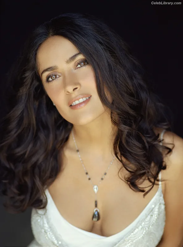 Salma Hayek photo 5 of 3053