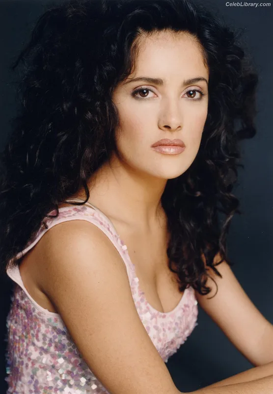 Salma Hayek photo 16 of 3053