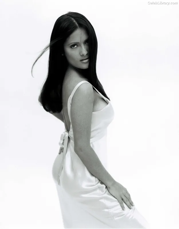 Salma Hayek photo 12 of 3053