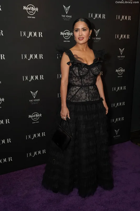 Salma Hayek photo 15 of 3053