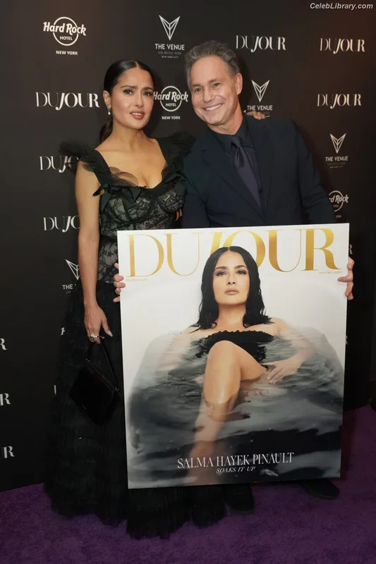 Salma Hayek photo 23 of 3053