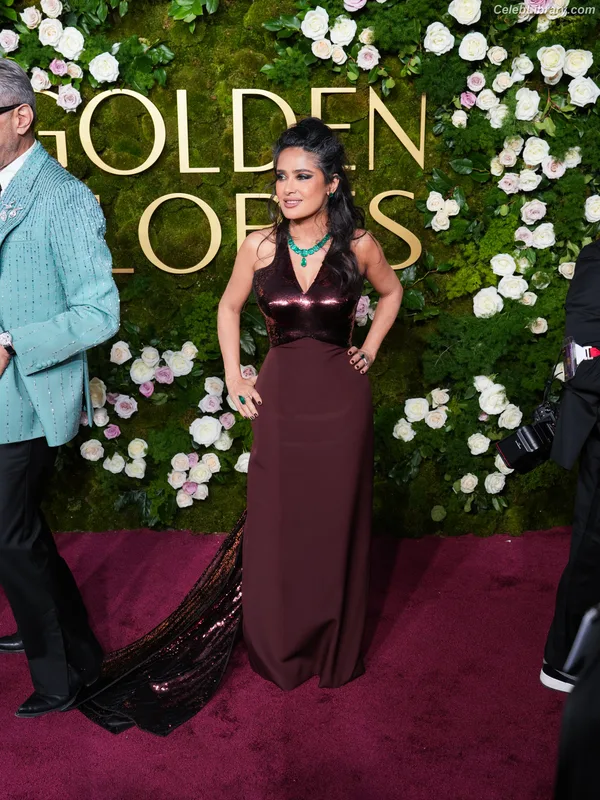 Salma Hayek photo 11 of 3053