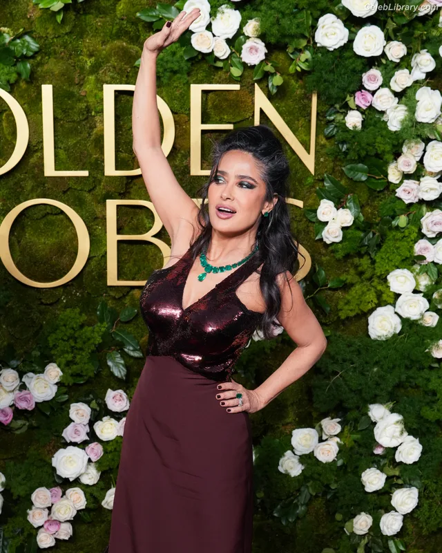 Salma Hayek photo 12 of 3053