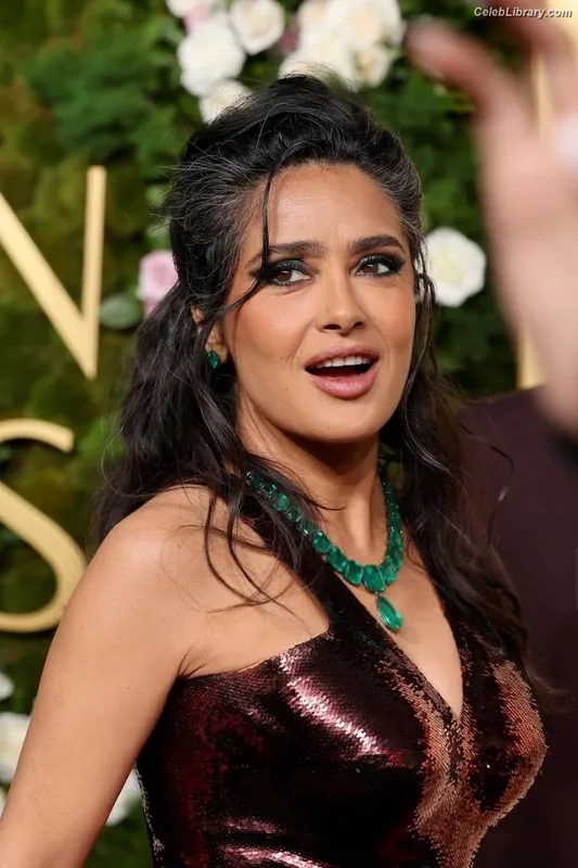 Salma Hayek photo 14 of 3053