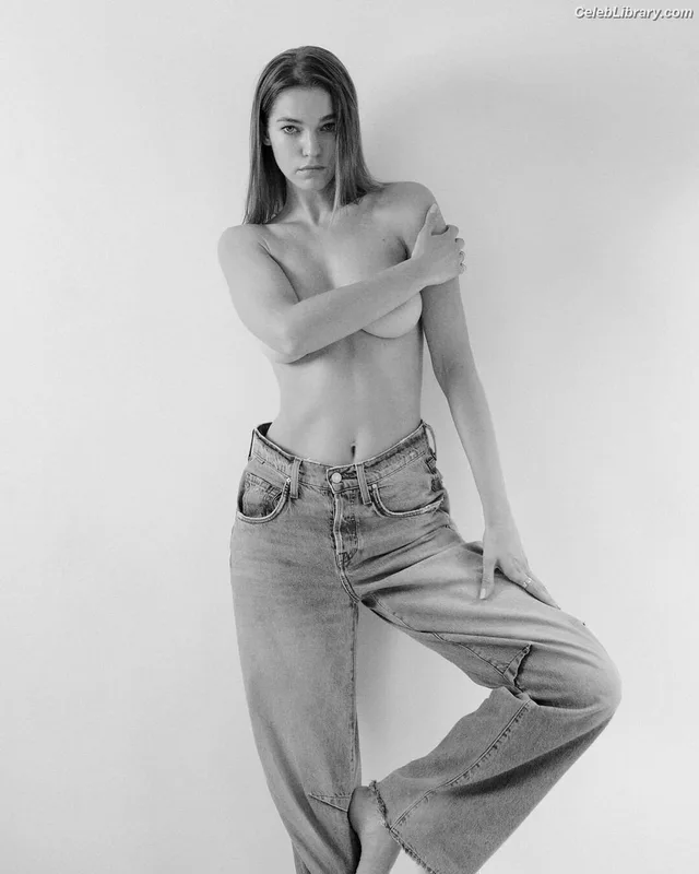 Samantha Gradoville photo 8 of 124
