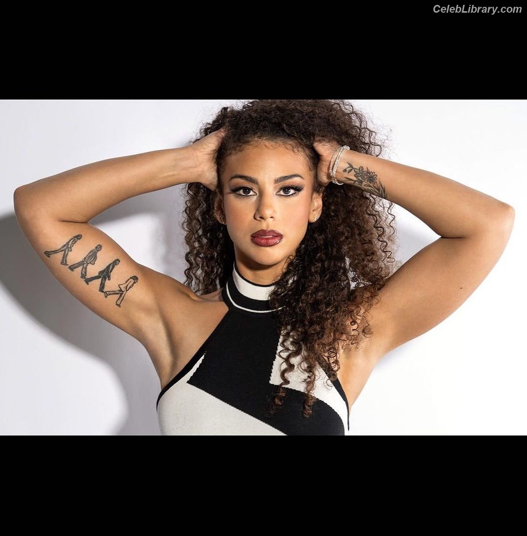 Samantha Irvin photo 13 of 623