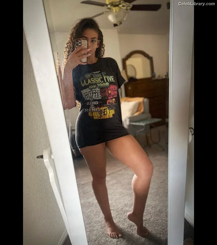 Samantha Irvin photo 19 of 623