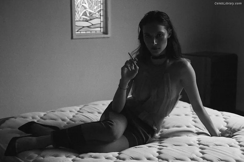 Samantha Robinson photo 14 of 58