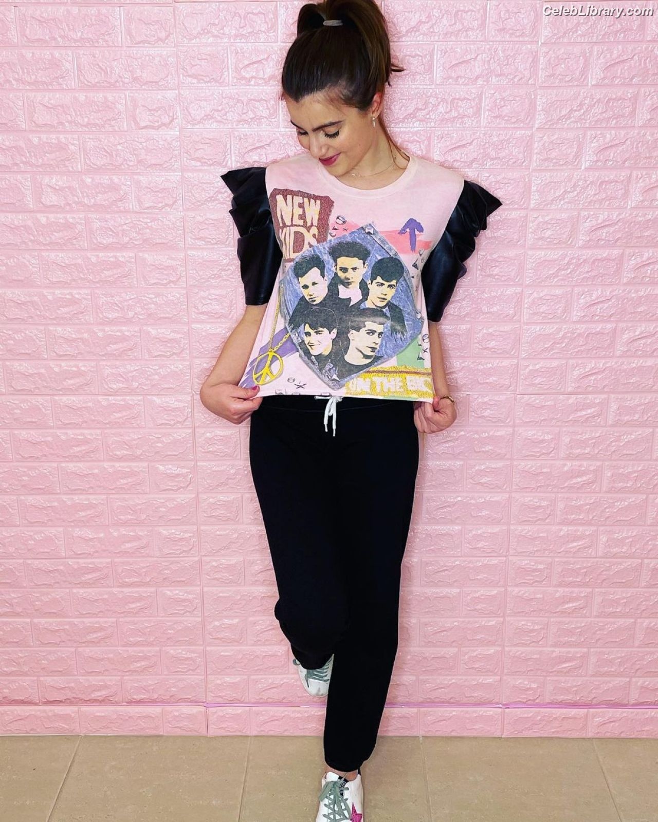 Sami Gayle photo 14 of 136
