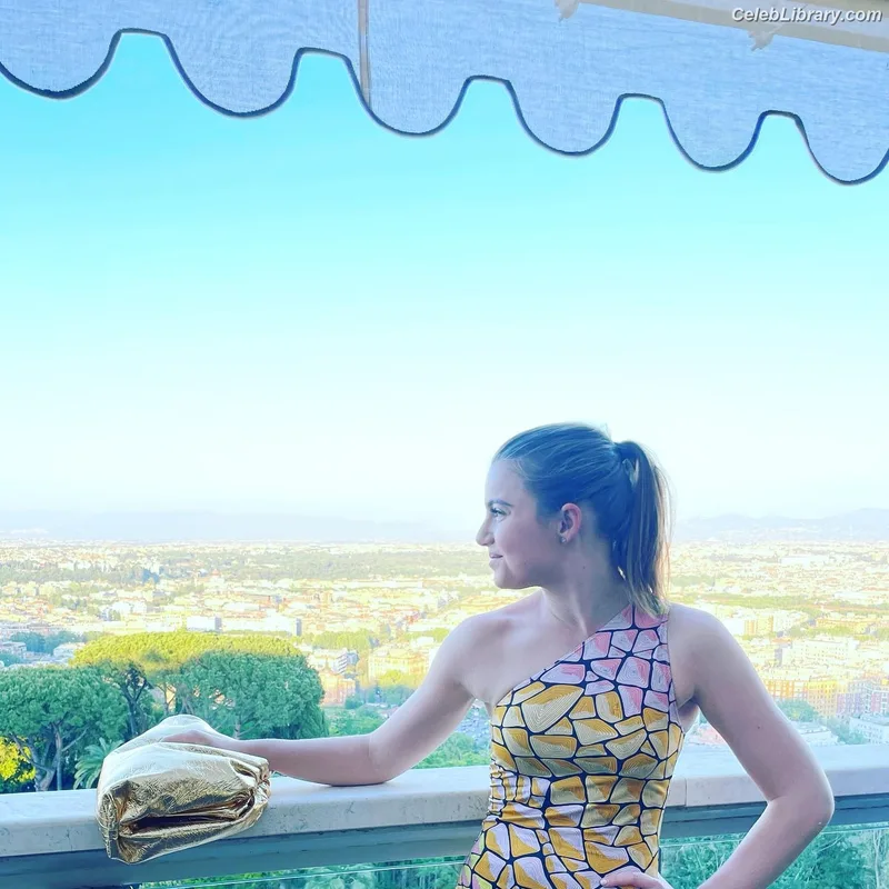 Sami Gayle photo 2 of 136
