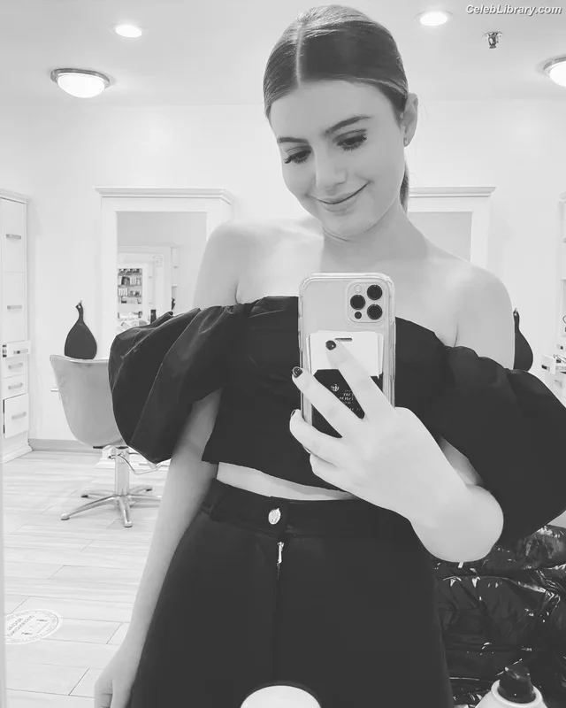 Sami Gayle photo 13 of 136
